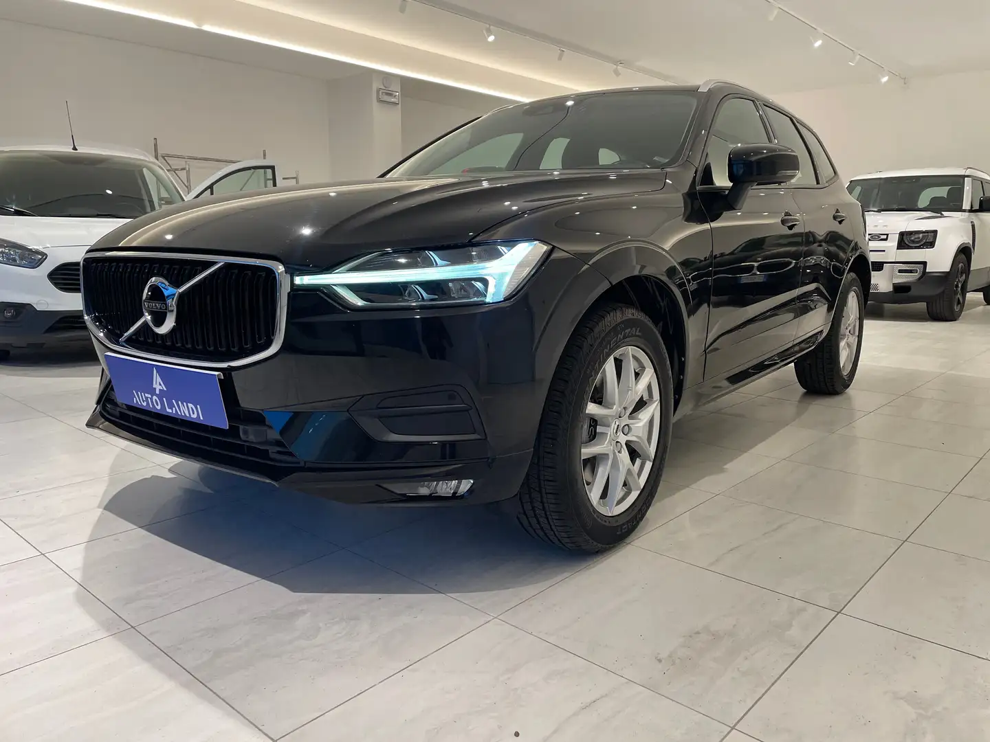Volvo XC60 XC60 2.0 b4 Momentum awd auto my20 Negro - 1