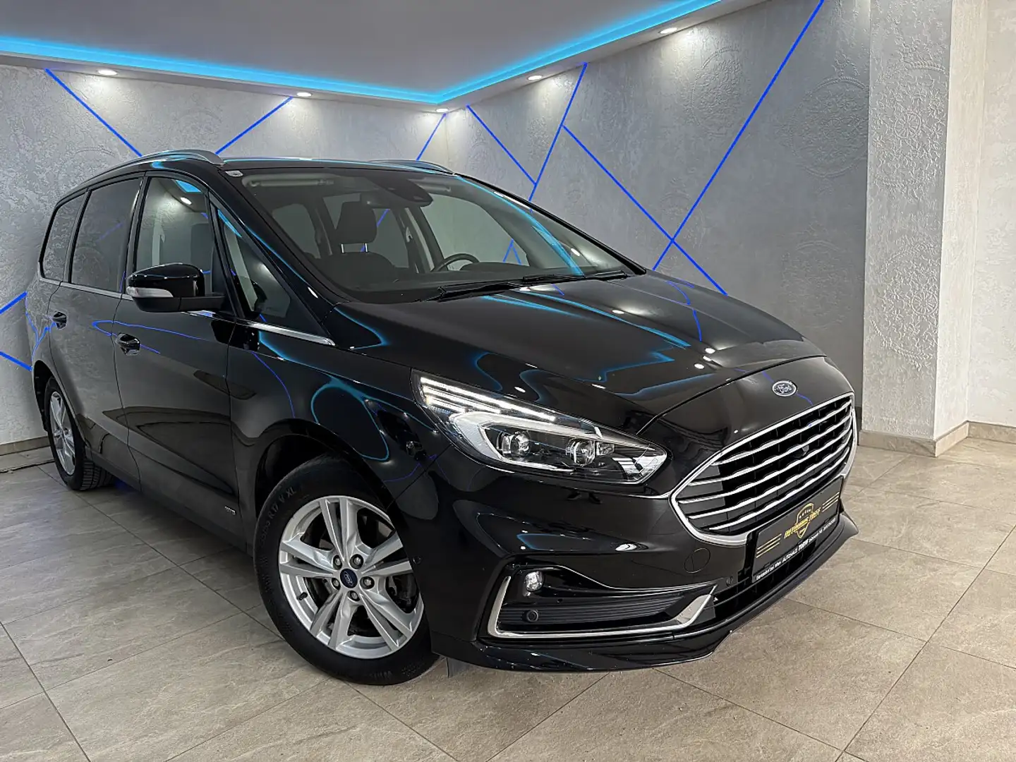 Ford Galaxy 2,0 EcoBlue SCR AWD Titanium Aut.*KAMERA*7-SITZ... Schwarz - 2