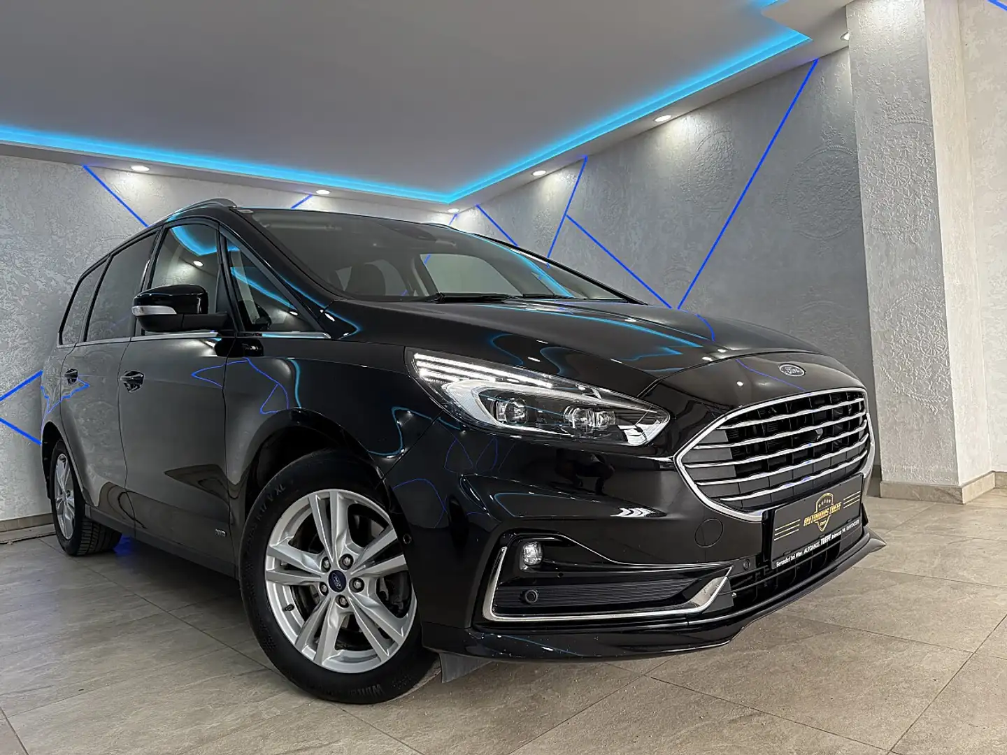 Ford Galaxy 2,0 EcoBlue SCR AWD Titanium Aut.*KAMERA*7-SITZ... Schwarz - 1