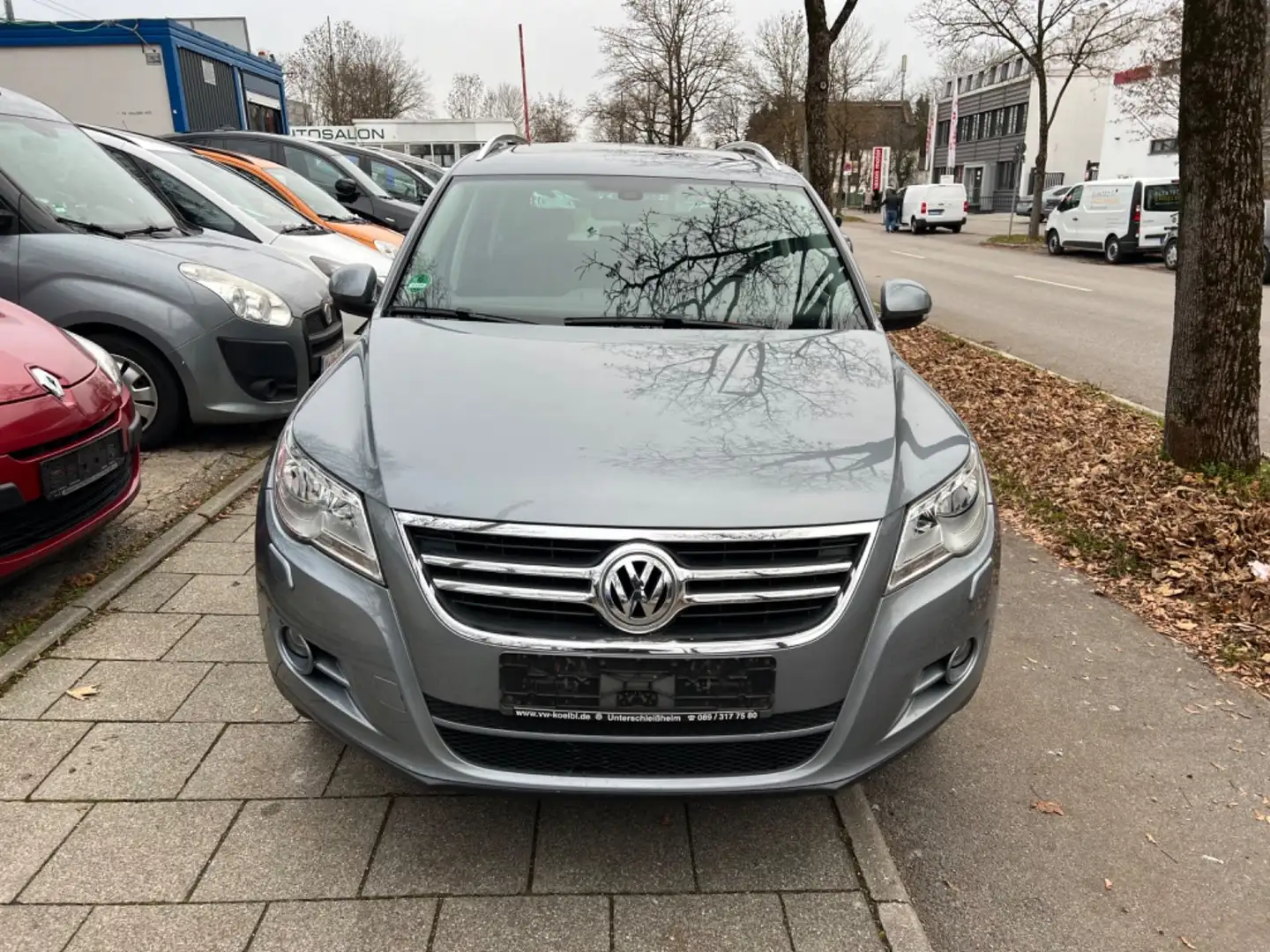 Volkswagen Tiguan Sport & Style2.0TDI  Panorama.AHK 1 Hand Grau - 2