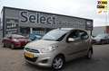 Hyundai i10 1.0 i-Drive Cool|AIRCO|PARKEERSENSOREN|SPORTVELGEN Beige - thumbnail 1