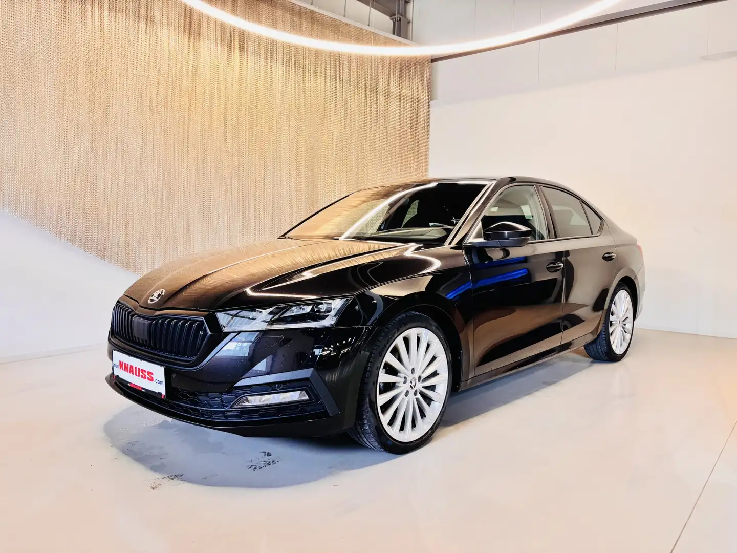 Skoda Octavia 2,0 TDI Style 4x4 DSG Schwarz - 1