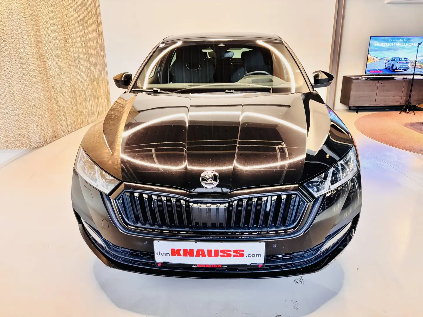 Skoda Octavia 2,0 TDI Style 4x4 DSG Schwarz - 2