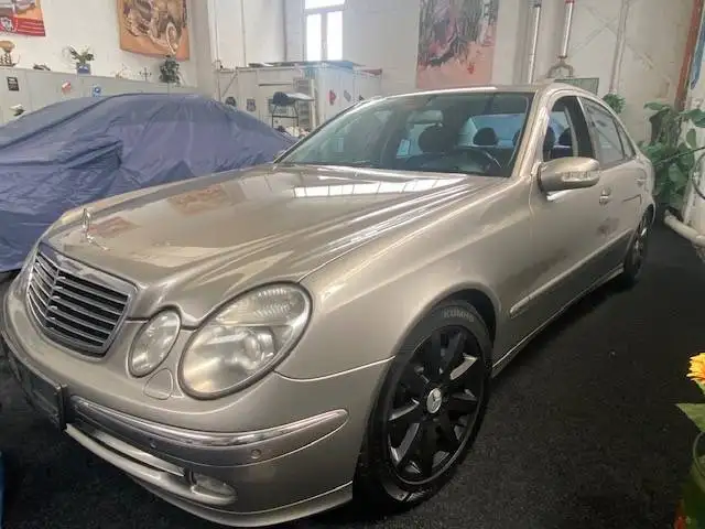Mercedes-Benz E 450 E 500 (211.070)