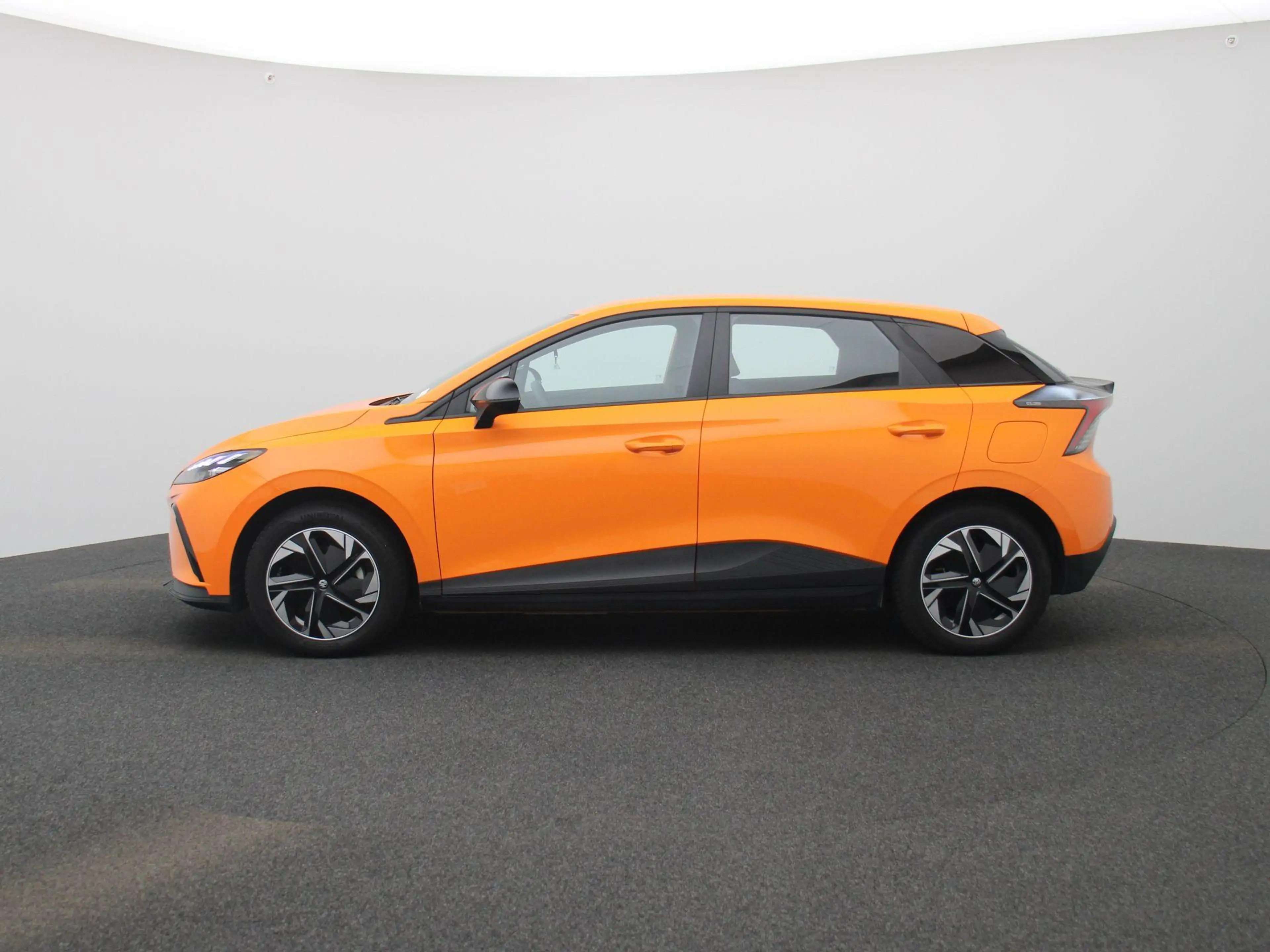 MG MG4 51 kWh Standard | APPLE CARPLAY | CLIMATE CONTROL — photo 4