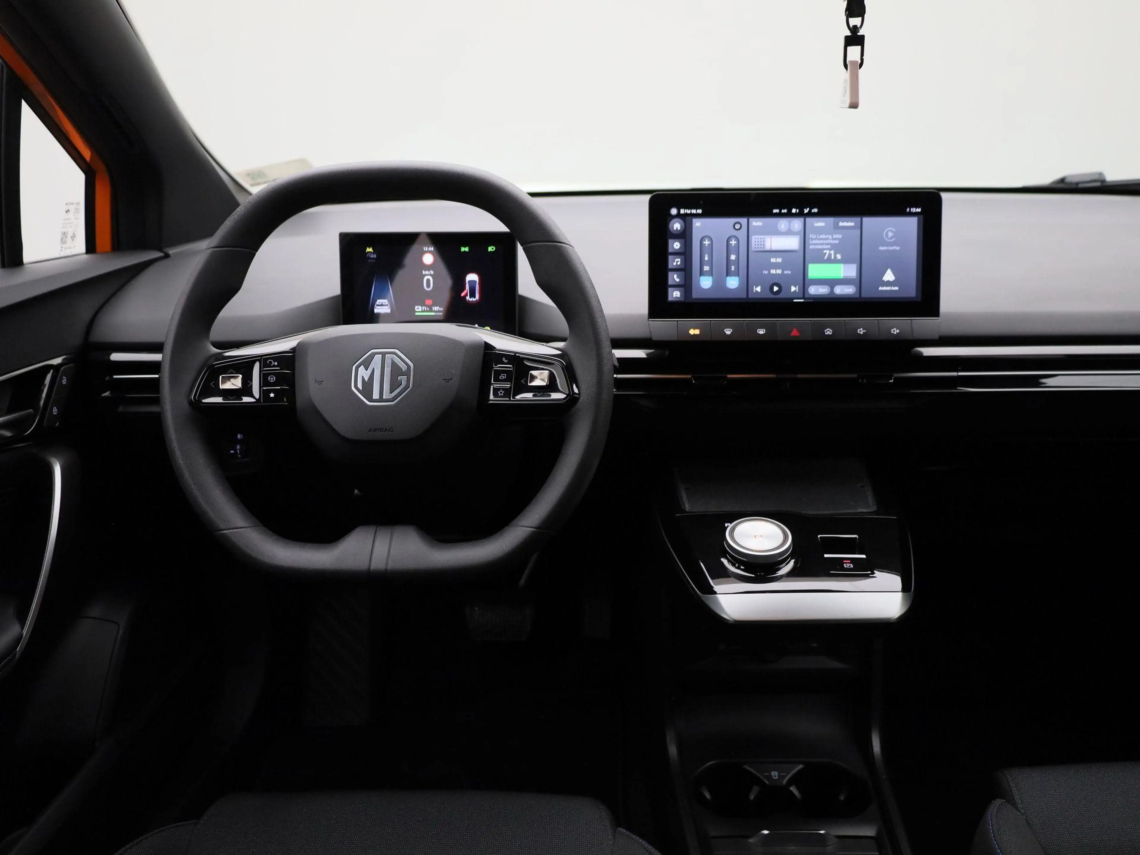 MG MG4 51 kWh Standard | APPLE CARPLAY | CLIMATE CONTROL — photo 7