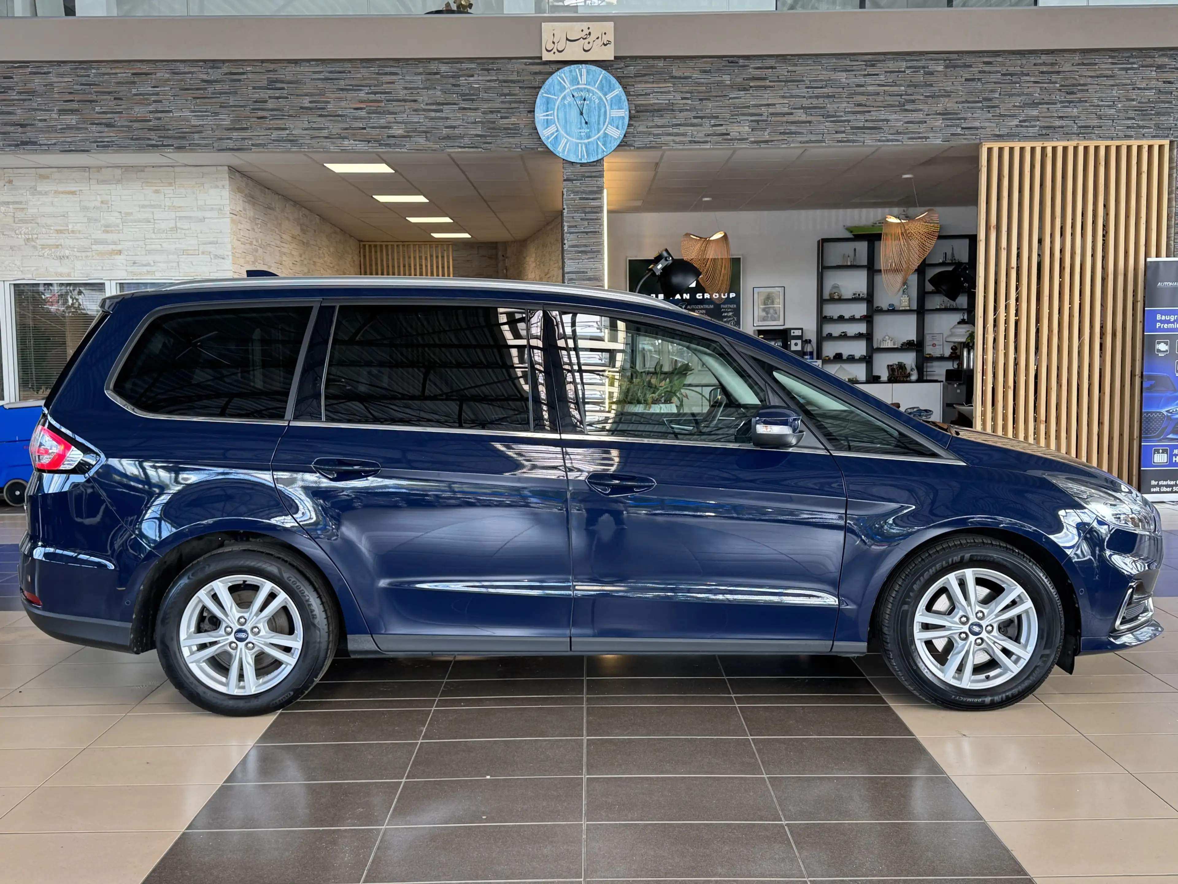 Ford Galaxy Hybrid Titanium 7-Sitzer R.Cam Navi ACC — photo 4