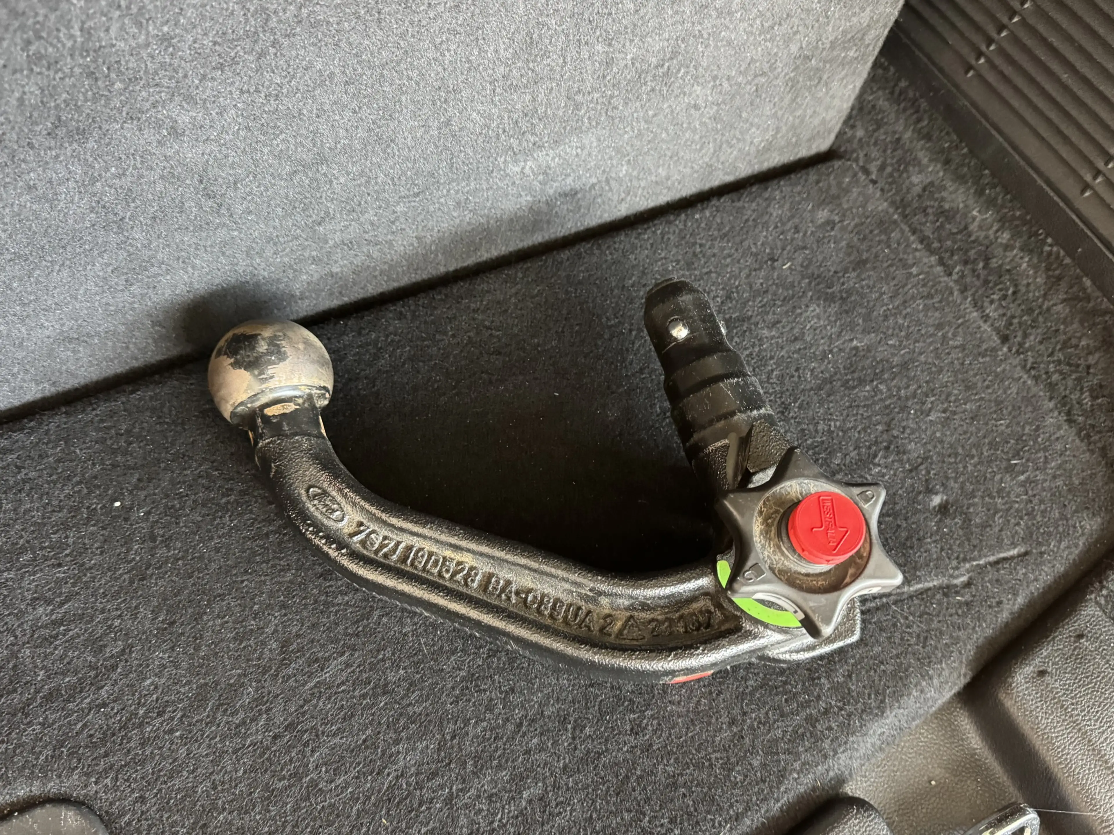 Ford Galaxy Hybrid Titanium 7-Sitzer R.Cam Navi ACC — photo 8