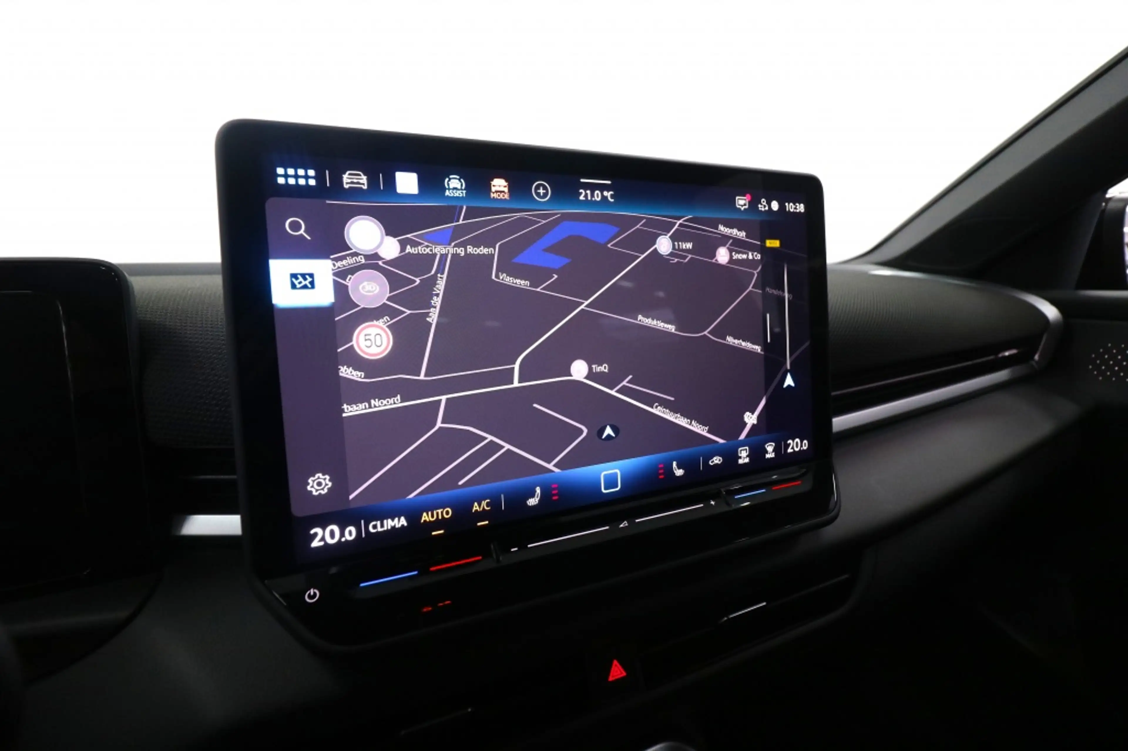 Volkswagen T-Roc 1.5 eTsi R-Line First Edition (Automaat) — photo 8