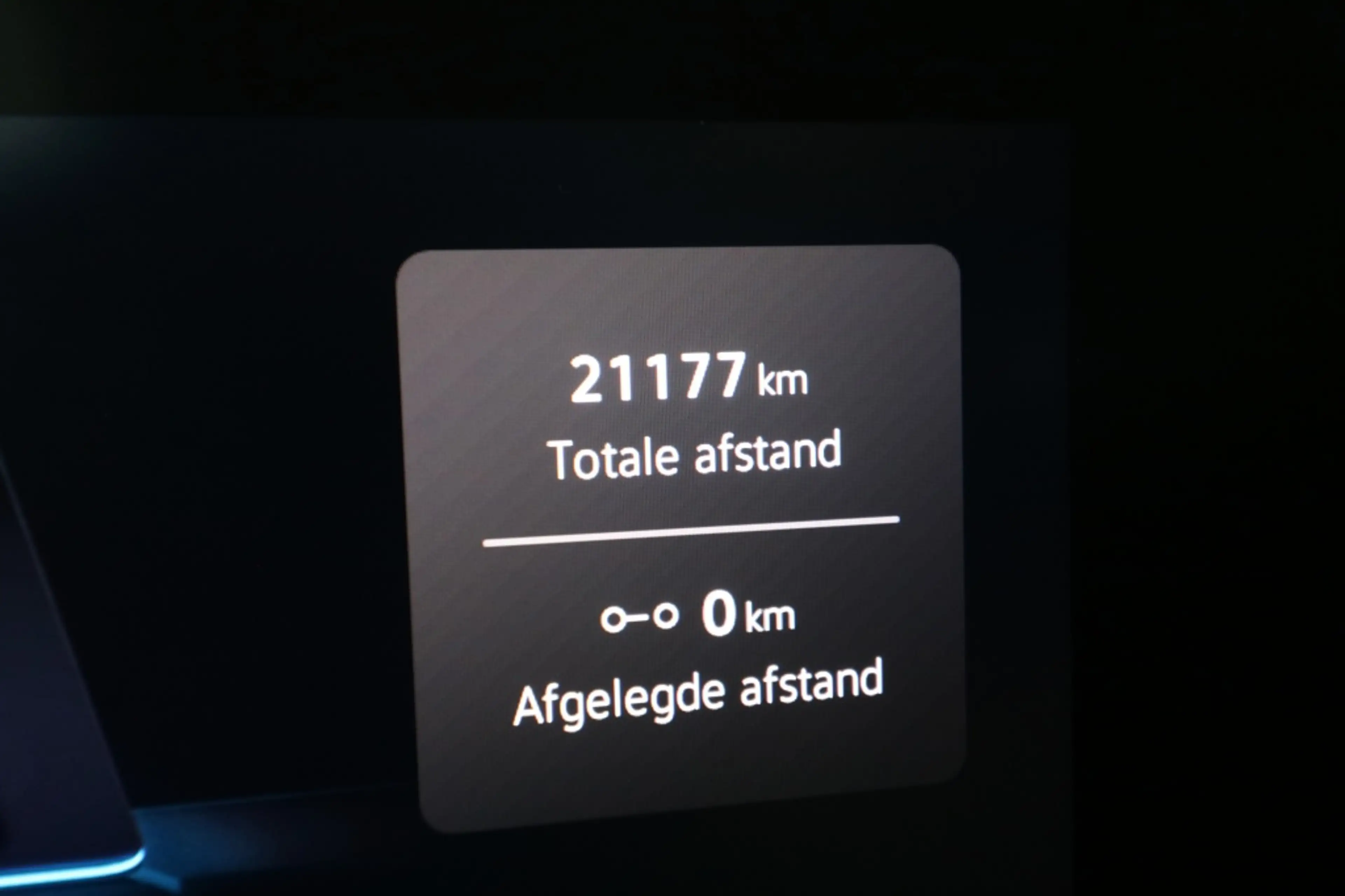 Volkswagen T-Roc 1.5 eTsi R-Line First Edition (Automaat) — photo 3