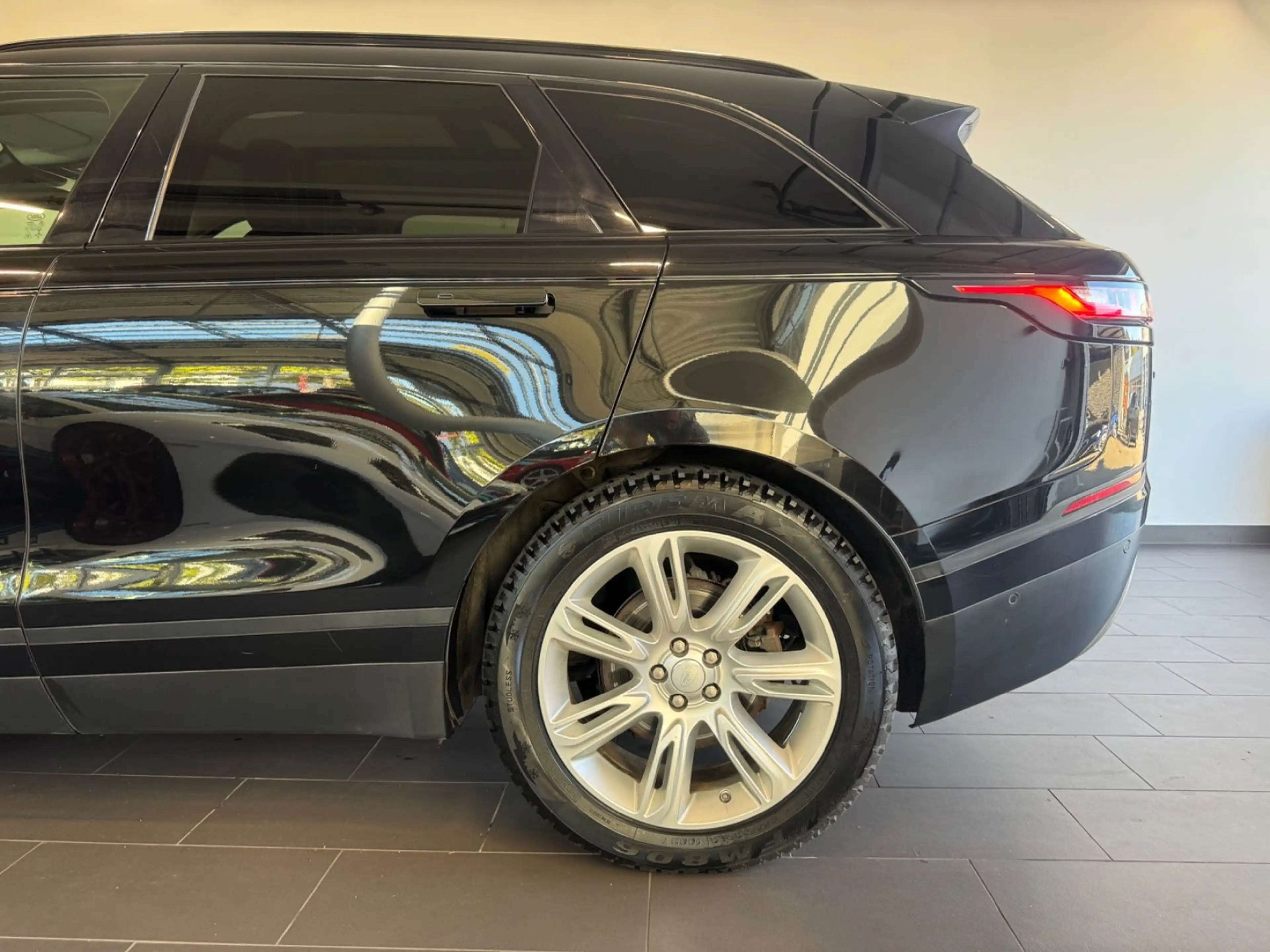 Land Rover Range Rover Velar SE *PANO/STD.-HZG/MERIDIAN/AHK — photo 9