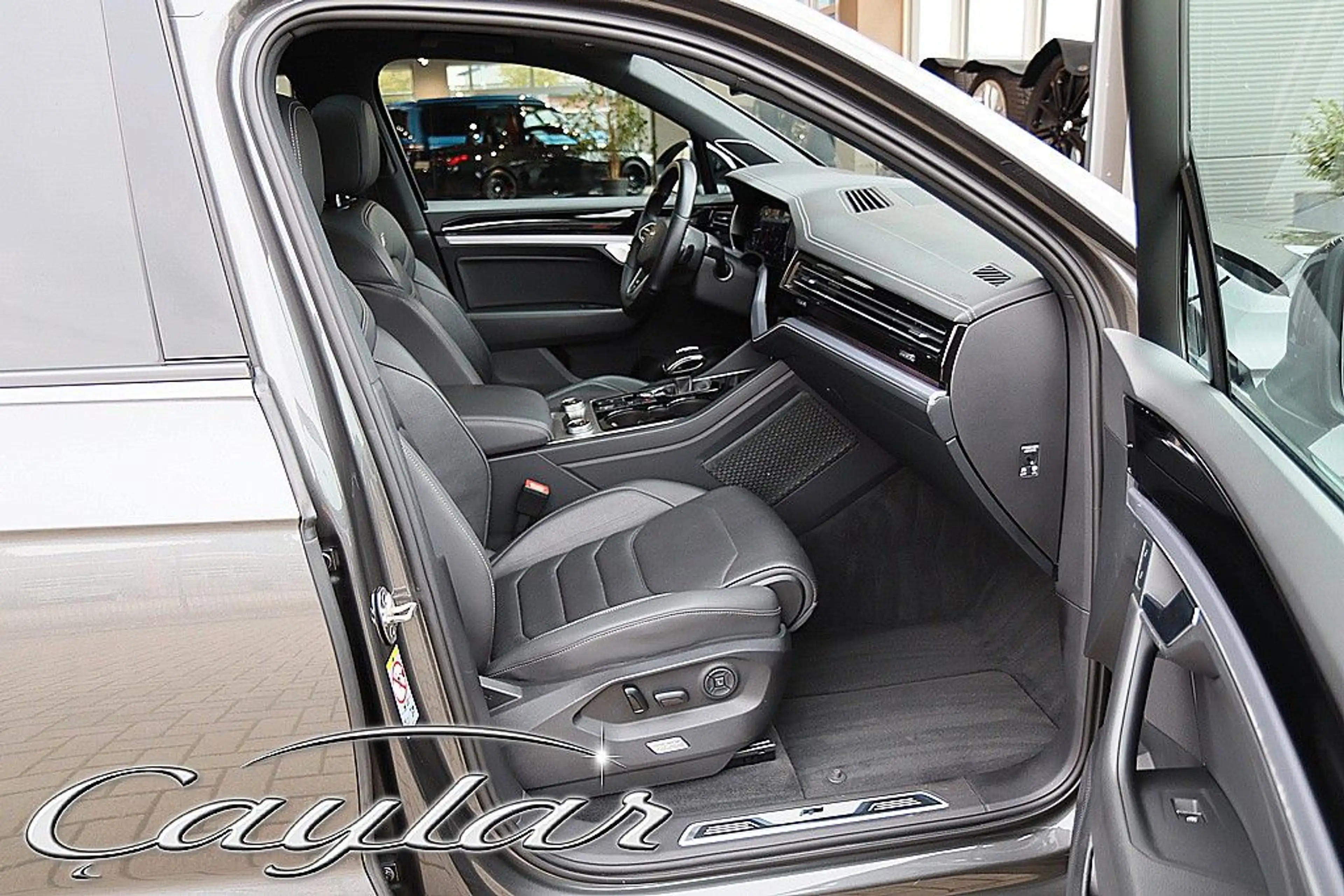Volkswagen Touareg TOUAREG R-LINE MASSAGE SITZBELÜFT DYNAUDIO AHK — photo 15