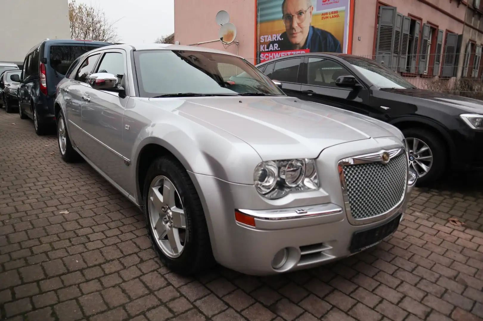 Chrysler 300C Touring 3.5 AWD Wenig Km !! Silber - 1