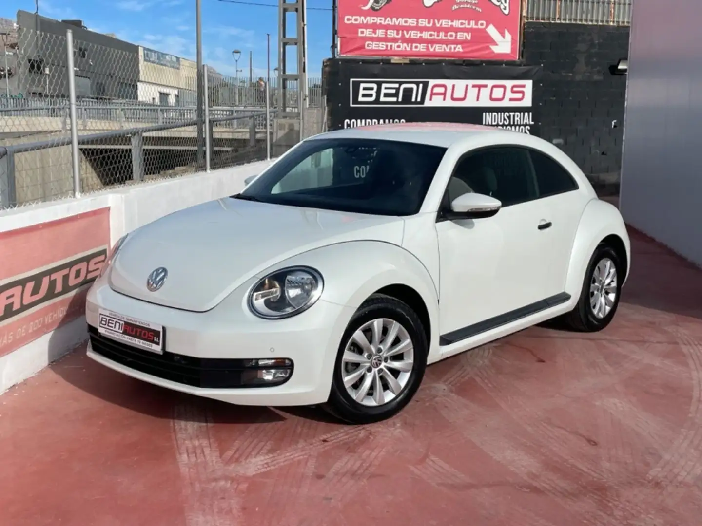 Volkswagen Beetle 1.2 TSI Beetlemanía 105 Blanco - 1