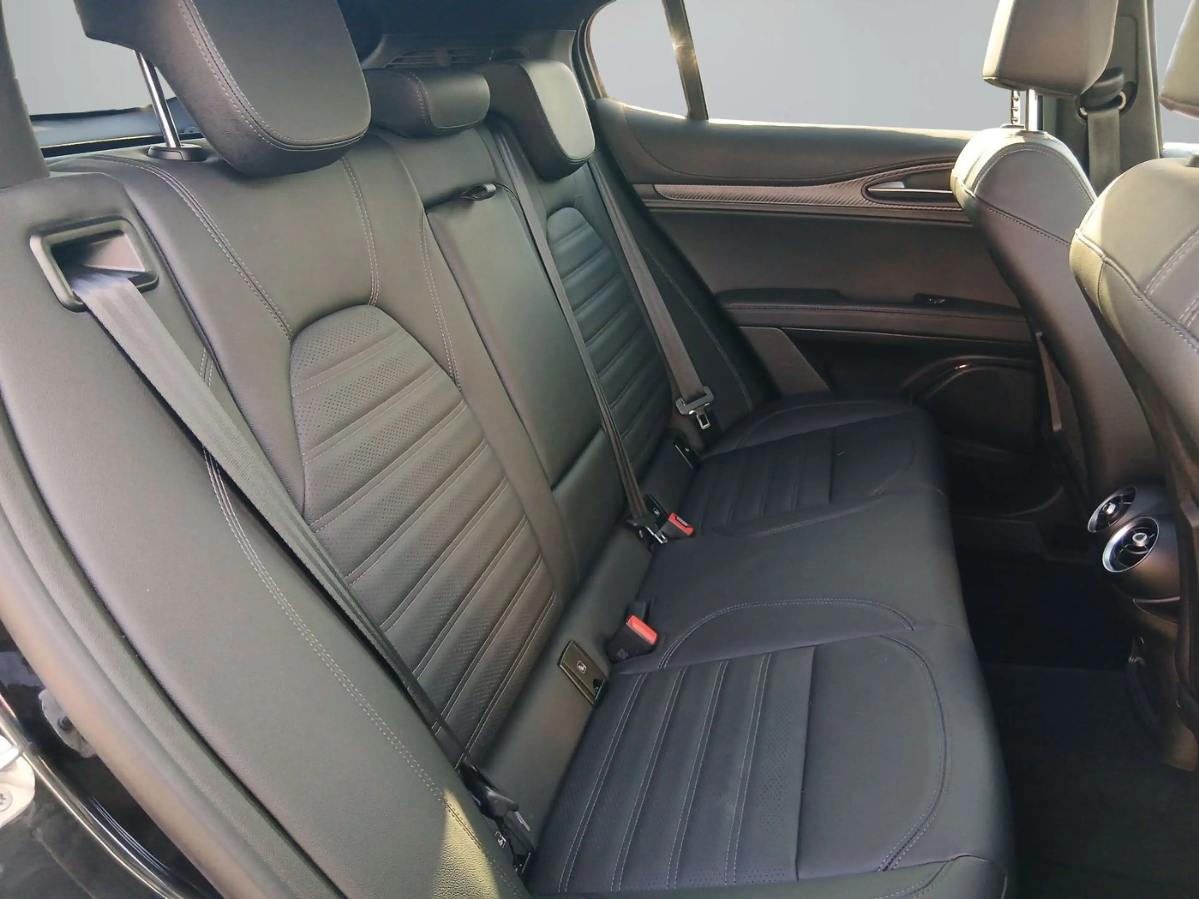 Alfa Romeo Stelvio 2.9 V6 Bi-Turbo QUADRIFOGLIO Q4 ACC+LED — photo 10