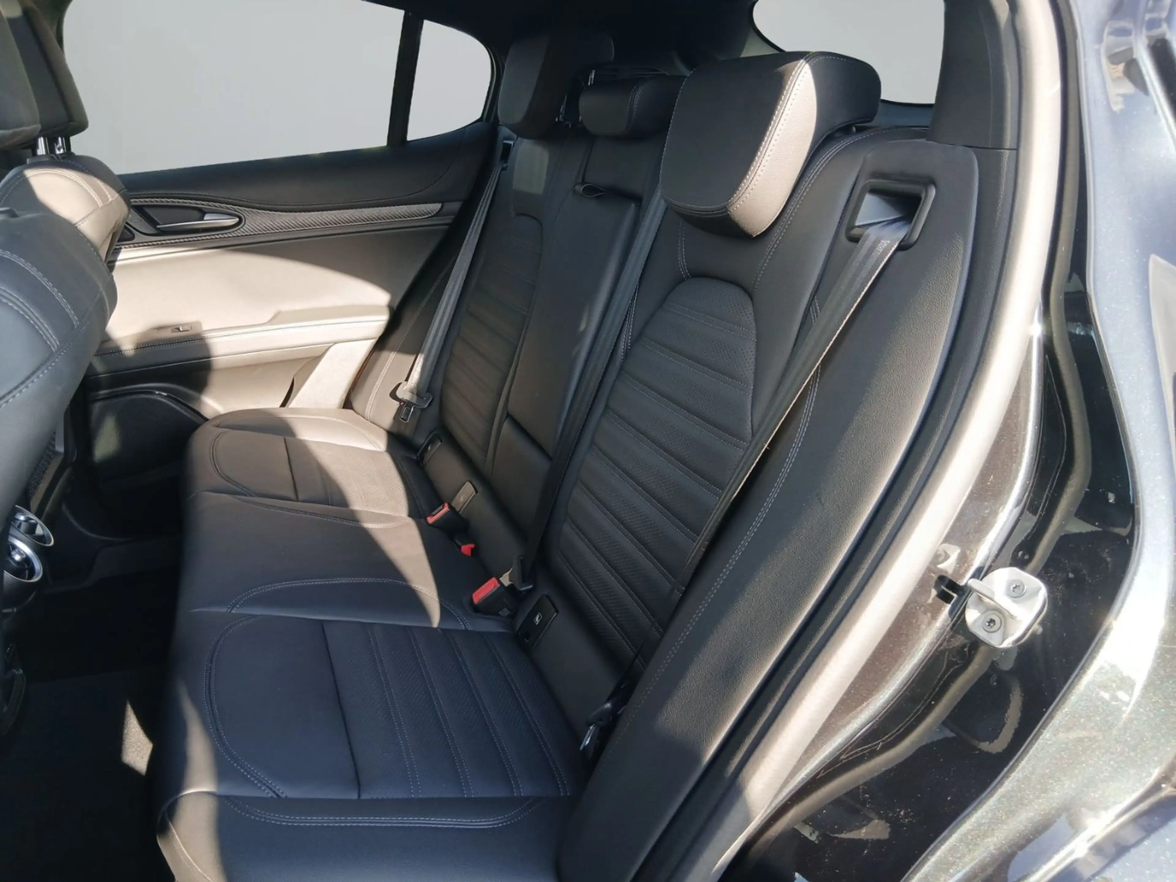 Alfa Romeo Stelvio 2.9 V6 Bi-Turbo QUADRIFOGLIO Q4 ACC+LED — photo 12
