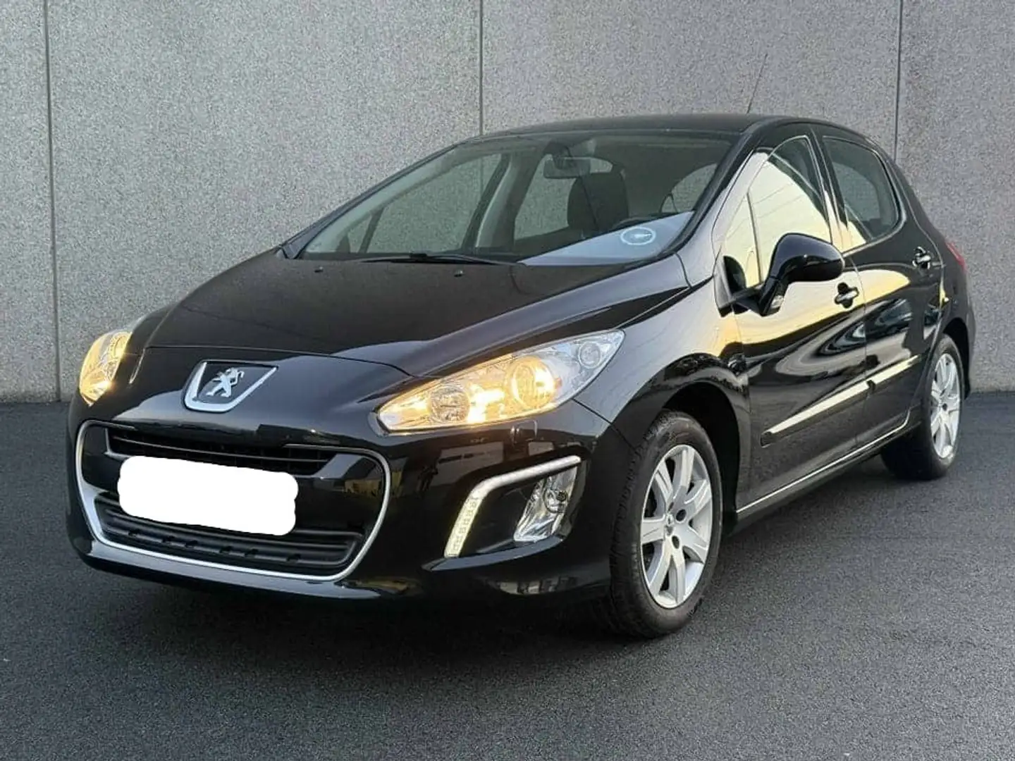 Peugeot 308 1.6 HDi 112ch FAP Business Pack - 1