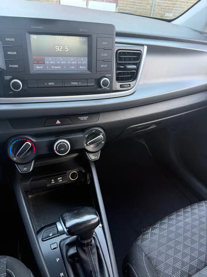 Kia Rio снимка Kia Rio
