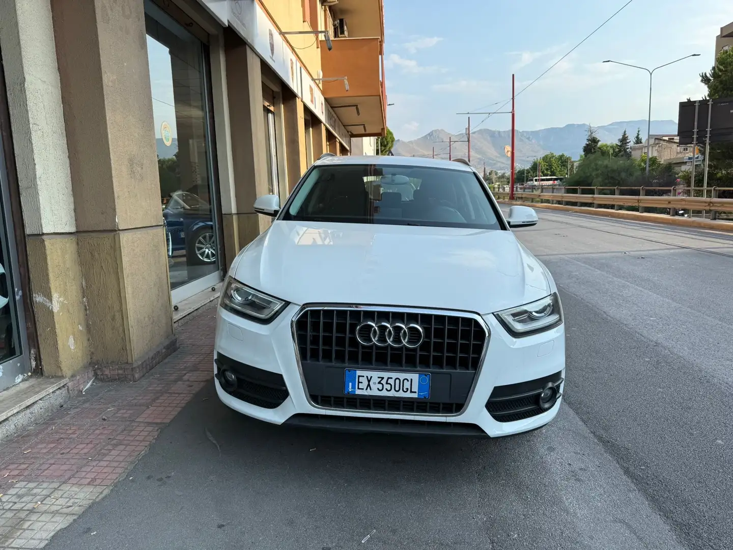Audi Q3 Q3 I 2011 2.0 tdi 140cv Bianco - 1