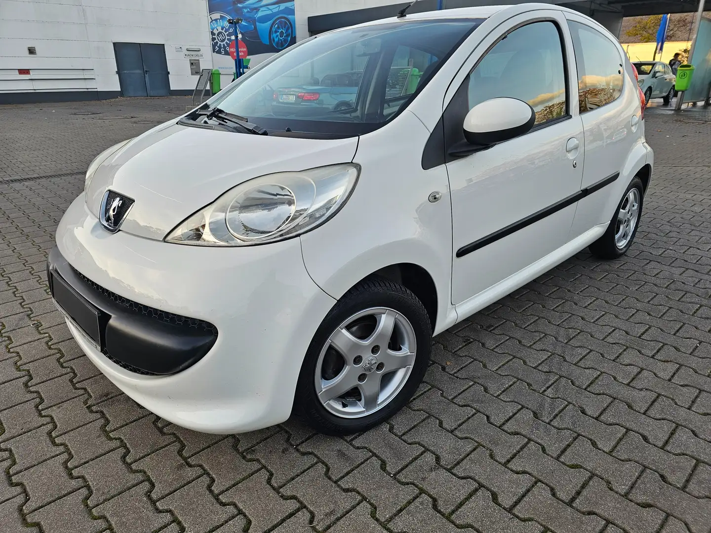Peugeot 107 107 5-Türer Filou,Klima,Alu,ZV,el.Fen,Tüv26 Weiß - 2