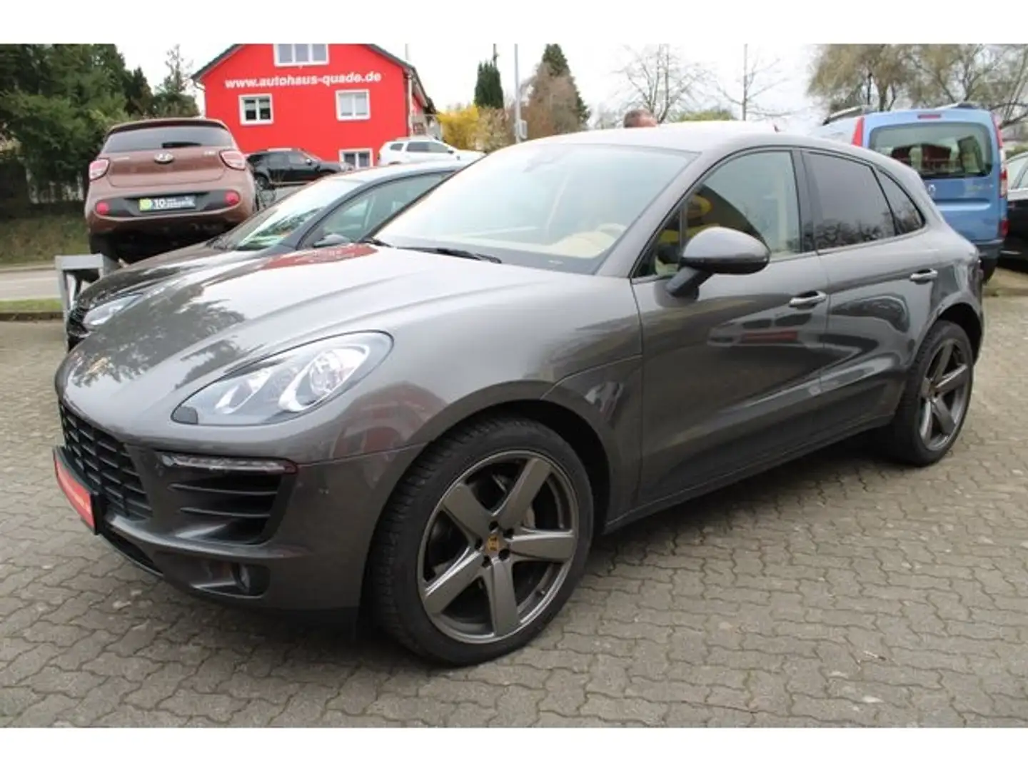 Porsche Macan Motor überholt Luftfahrwerk 21 Zoll viele Neuteile Gris - 1