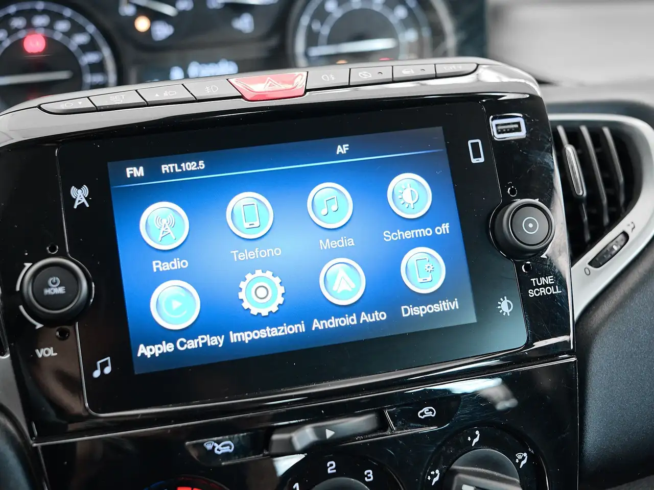 Lancia Ypsilon 2023 — фото 14
