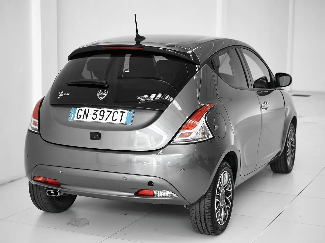 Lancia Ypsilon 2023 — фото 8