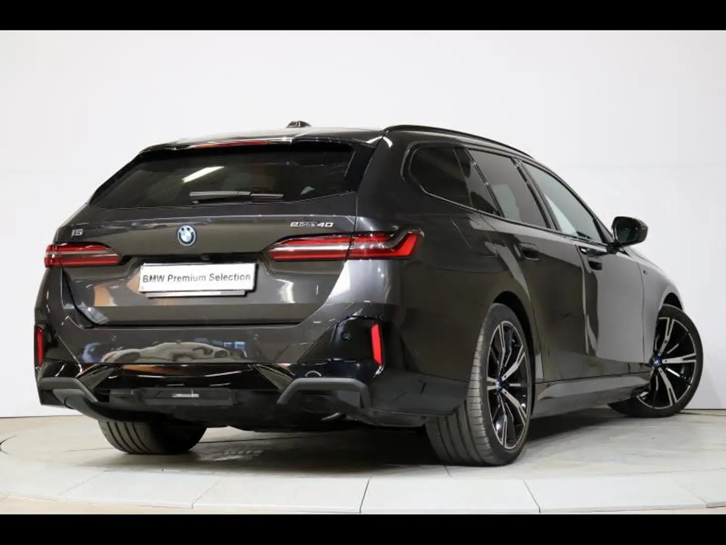BMW i5 eDrive40 Touring Kit M Sport Grigio - 2