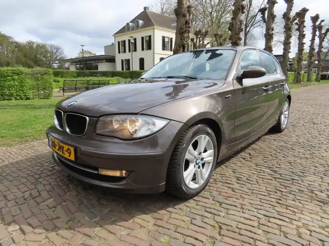 BMW 118 1-serie 118i Business Line Ecc Navigatie 6 Bak 5Dr