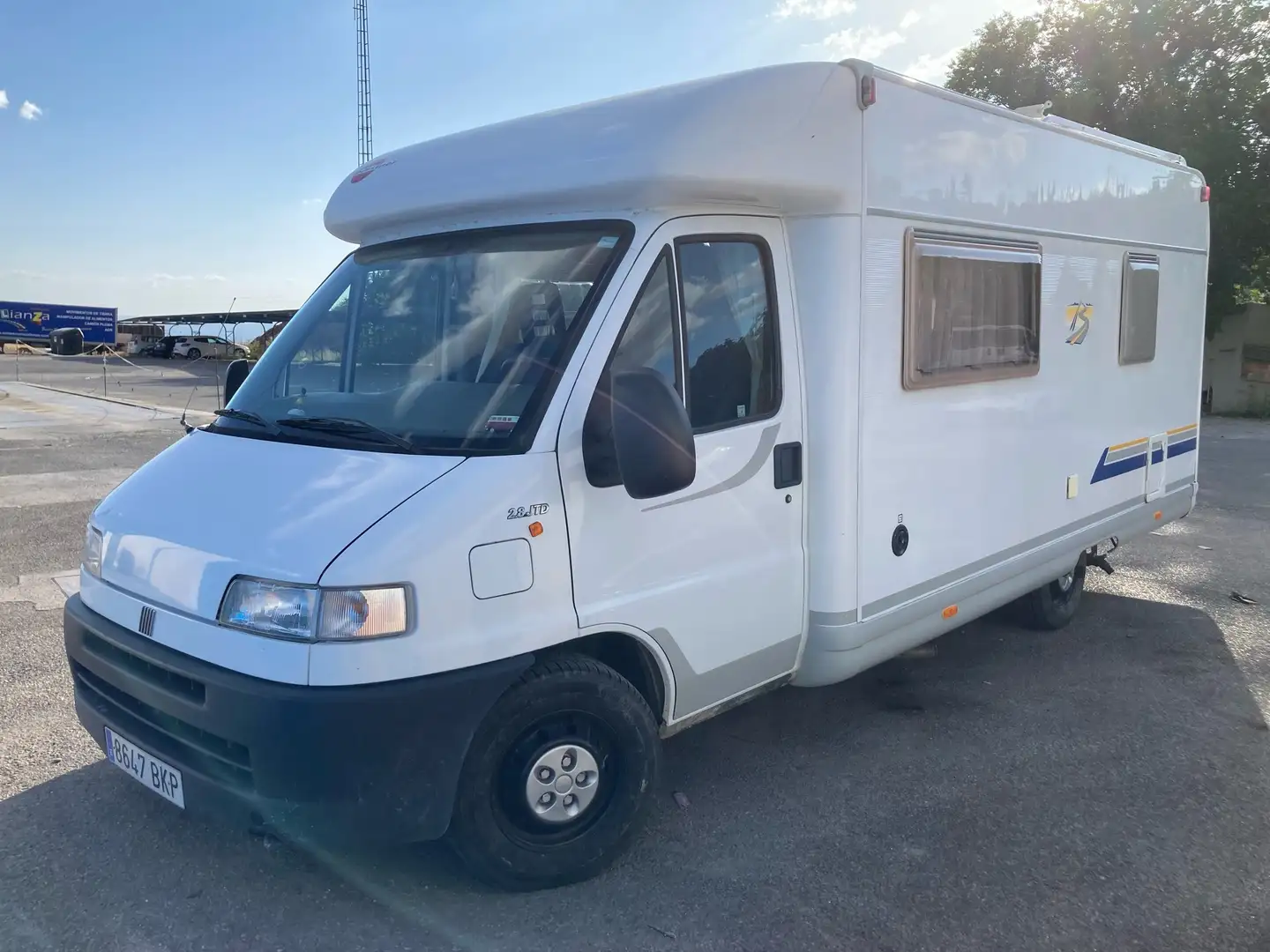 Fiat Ducato Furgón 2.8TD Largo Sin P. Lat. - 2