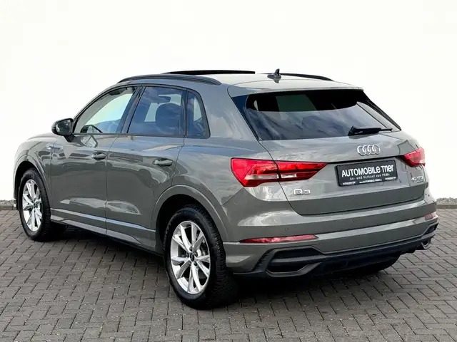 Audi Q3 view 7