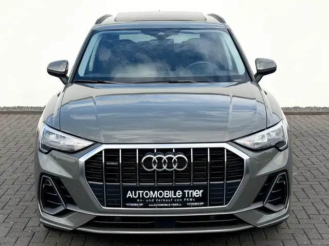 Audi Q3 view 2