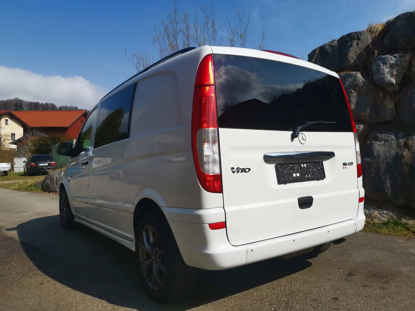 Mercedes-Benz Vito Vito 116 CDI Mixto 5-Sitzer kompakt Aut. Weiß - 2