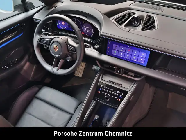 Porsche Macan view 21