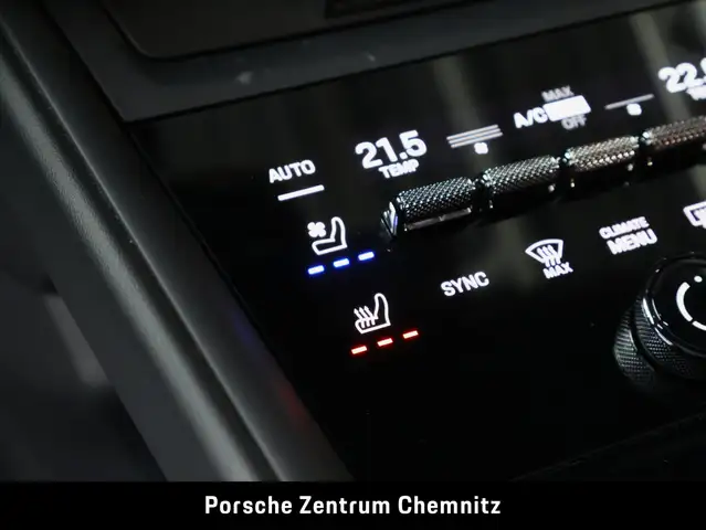 Porsche Macan view 24