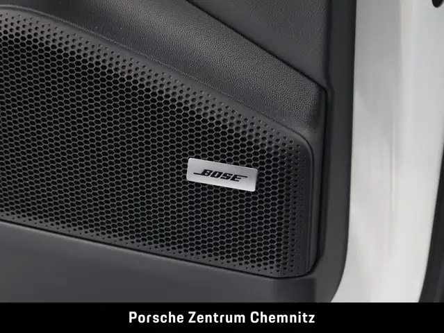 Porsche Macan view 27