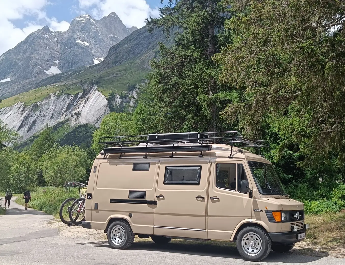 Mercedes-Benz T1 309 D camper (volledig gerestaureerd) Бежевий - 1