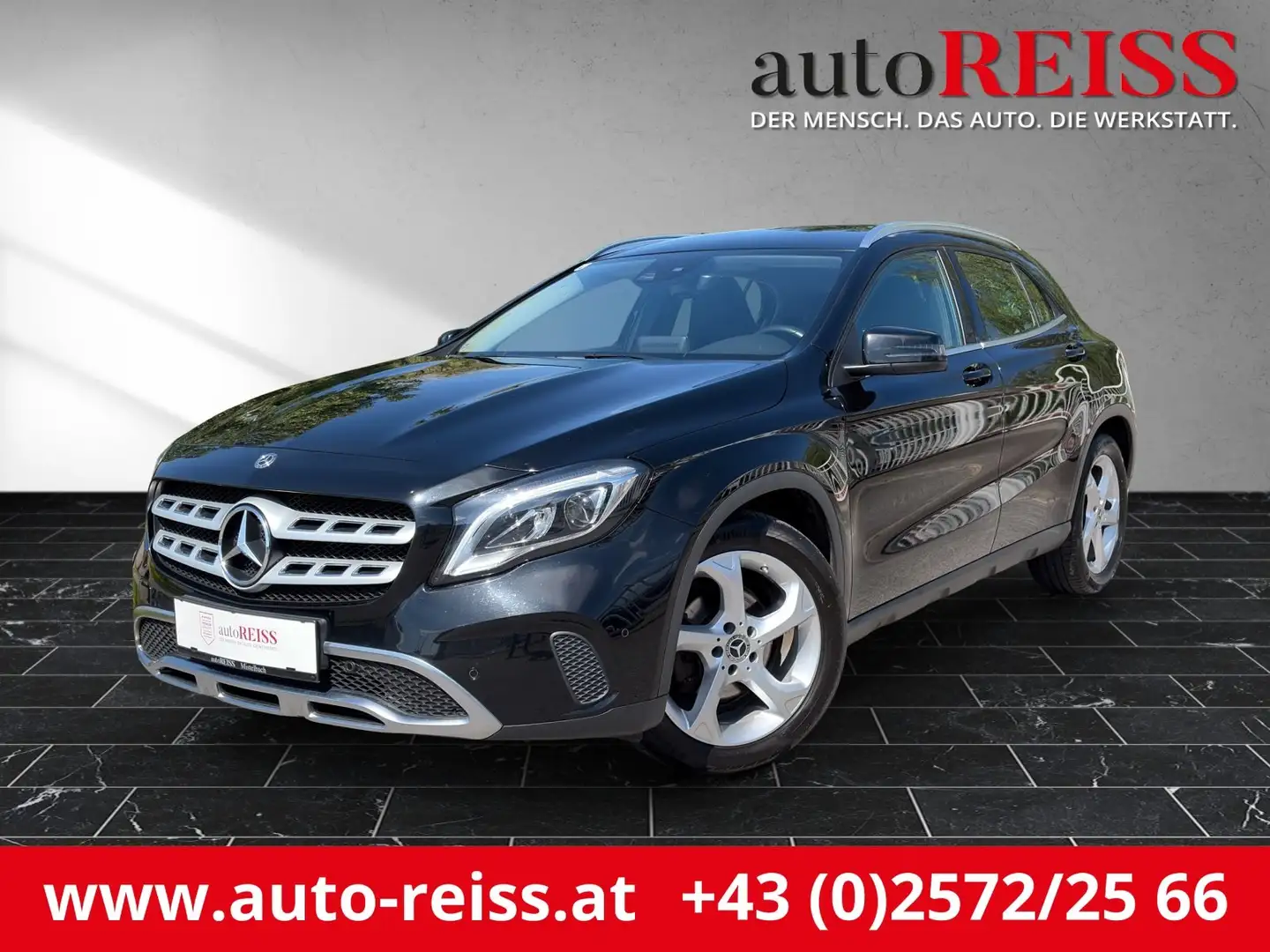 Mercedes-Benz GLA 200 d Aut. Urban Schwarz - 1
