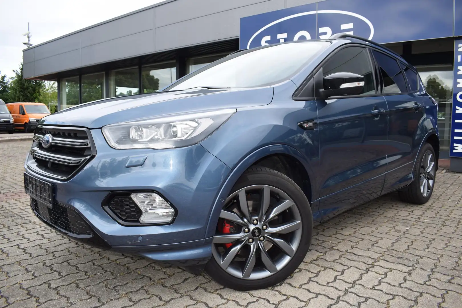 Ford Kuga 1.5 EcoB ST-Line 4x2 Leder ACC Navi AHK Blue - 1