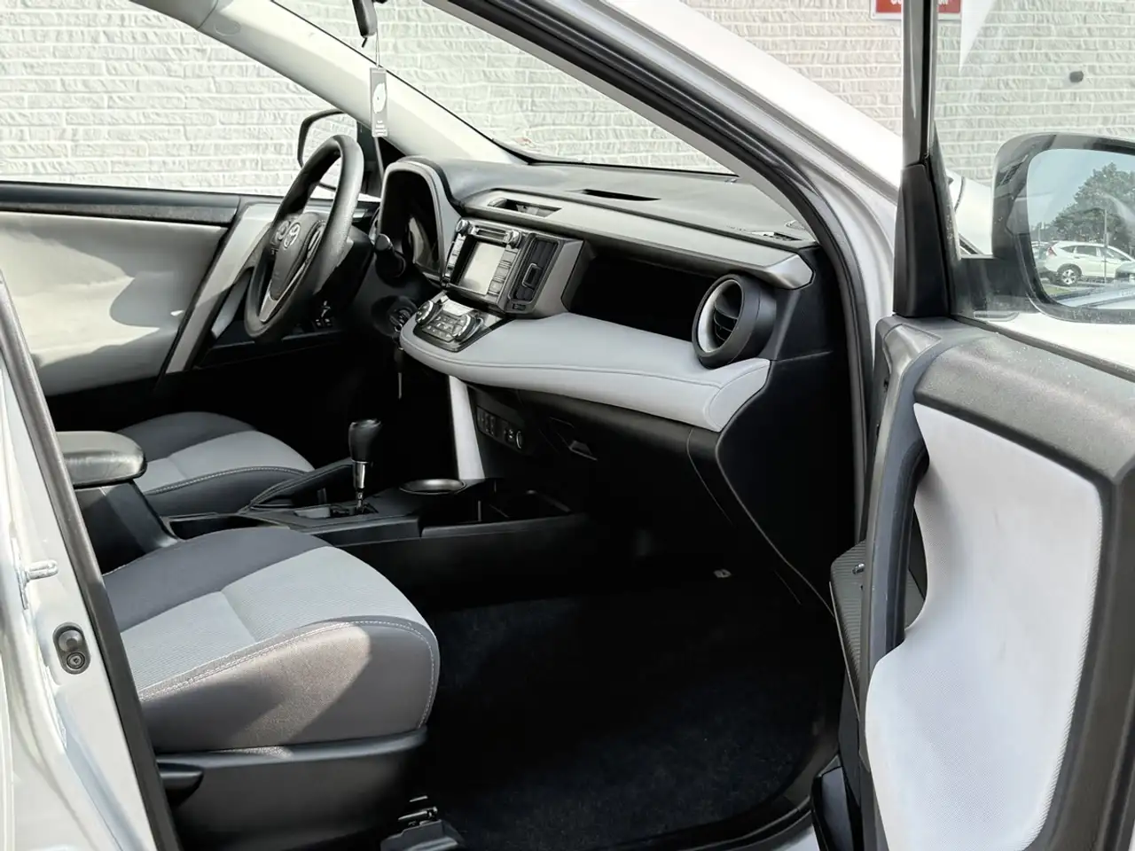 Toyota RAV 4 photo Toyota RAV 4