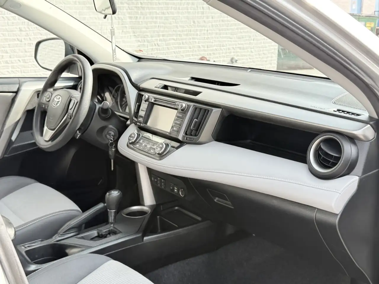 Toyota RAV 4 photo Toyota RAV 4