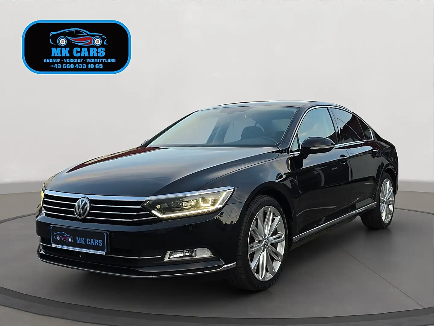 Volkswagen Passat Highline 1,8 TSI ACT DSG Schwarz - 1
