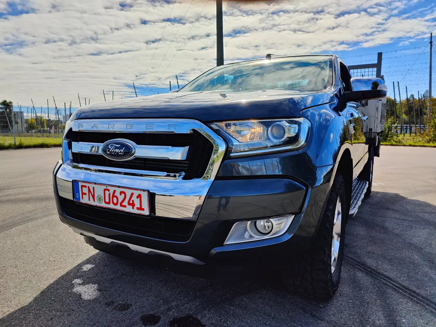 Ford Ranger Limited Extrakabine 4x4  PRITSCHE / AHK Grau - 1