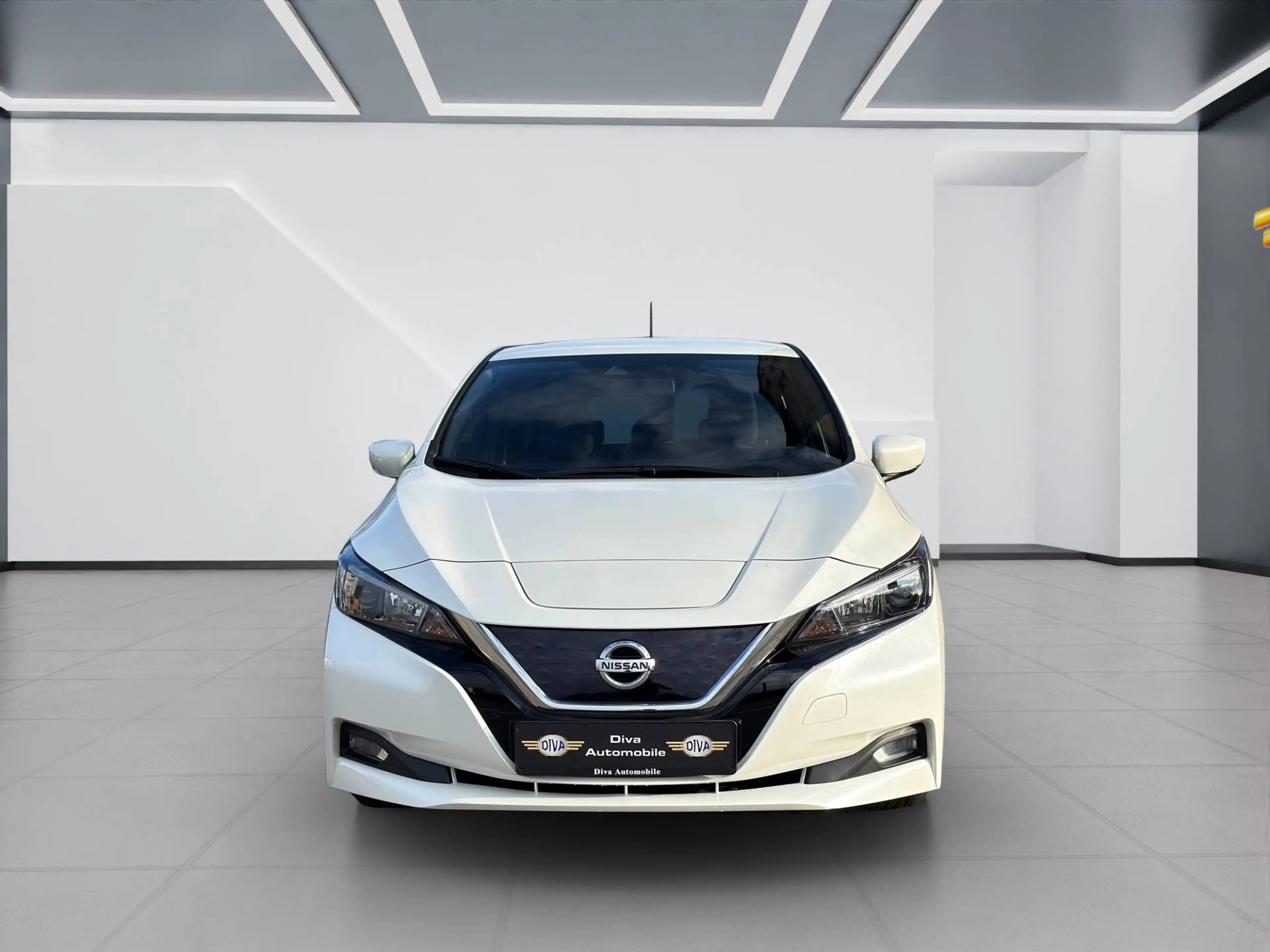 Nissan Leaf electric drive 110 kW Acenta — photo 7