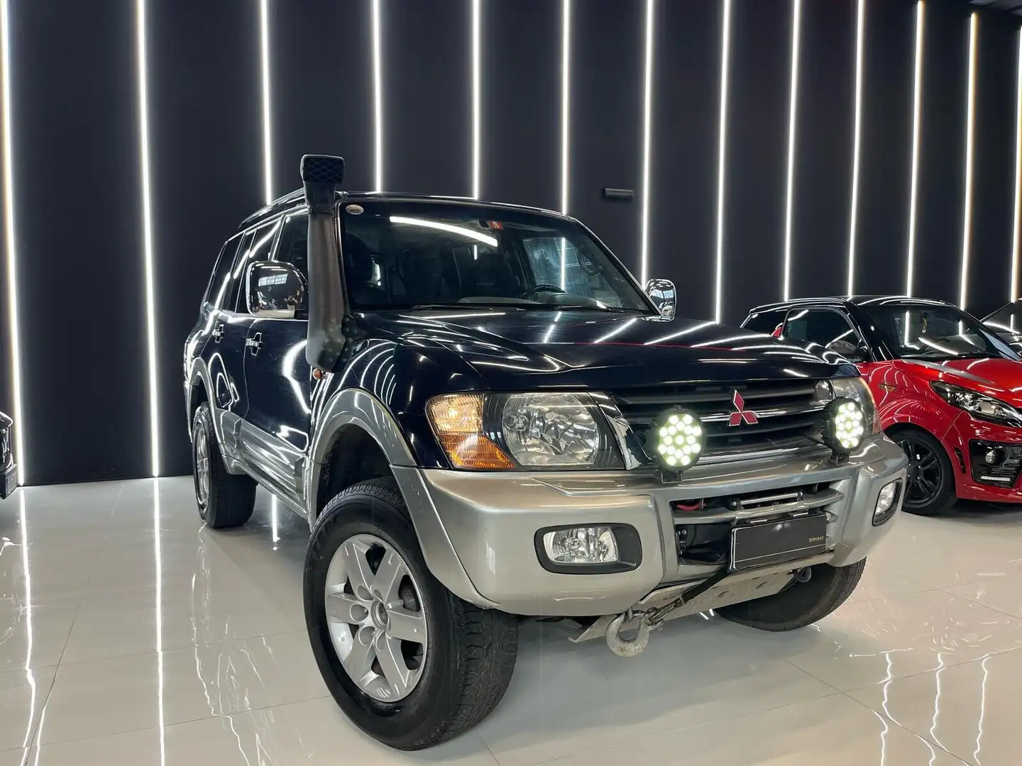Mitsubishi Pajero 5p 3.2 tdi 16v di-d GLS TETTO APRIBILE 7 Posti Blu/Azzurro - 1