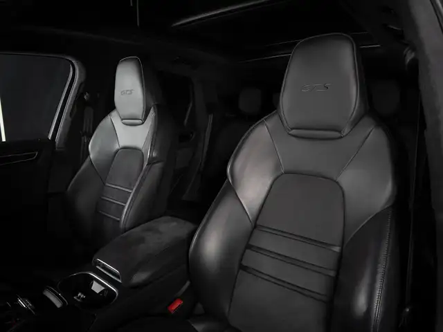 Porsche Cayenne view 12