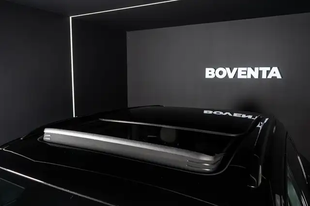 Porsche Cayenne view 10