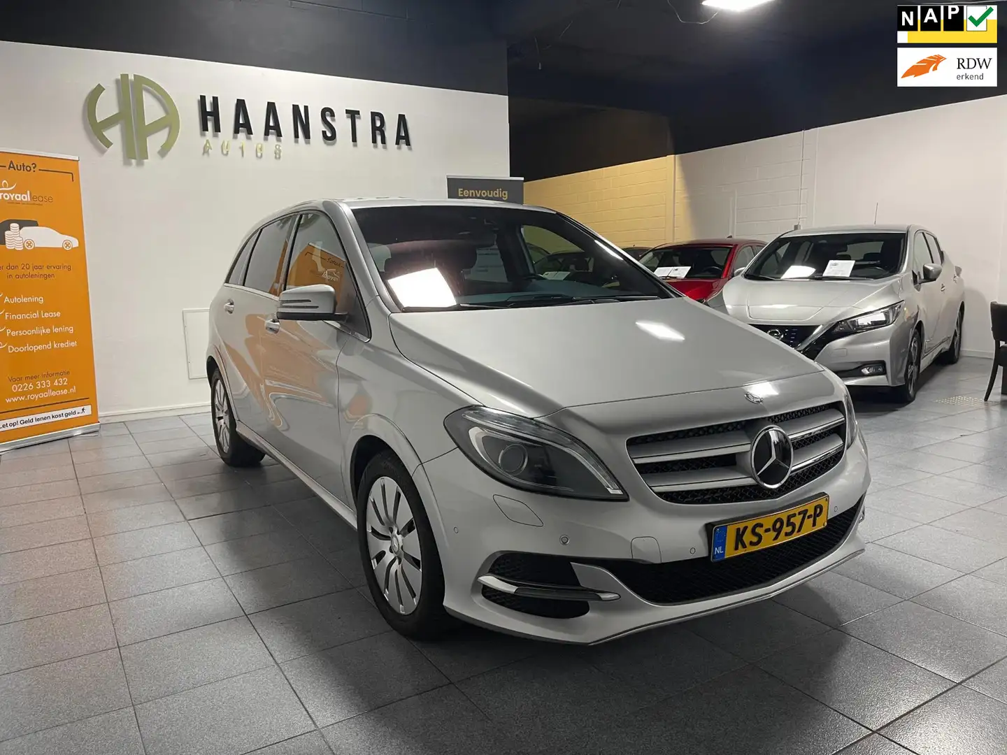 Mercedes-Benz B 250 e Lease Edition 28 kWh Navigatie Dealer onderhoude Gri - 1