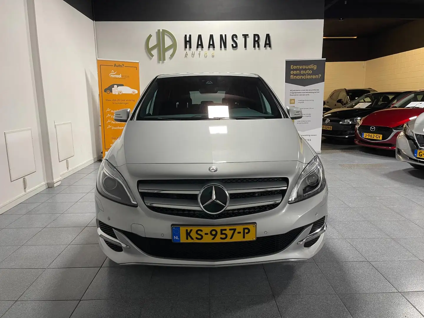 Mercedes-Benz B 250 e Lease Edition 28 kWh Navigatie Dealer onderhoude Gri - 2