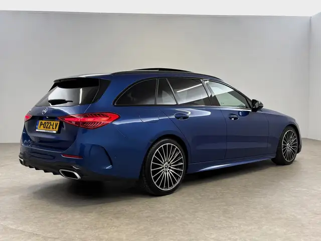 Mercedes-Benz C-Class view 12
